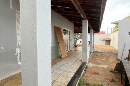 Casa à venda com 3 quartos, sendo 1 suíte,  em Jardim Primaveril, Três Lagoas, MS