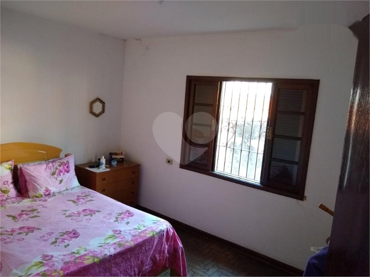Sobrado à venda com 4 quartos, sendo 1 suíte, em Vila Constança, São Paulo, SP