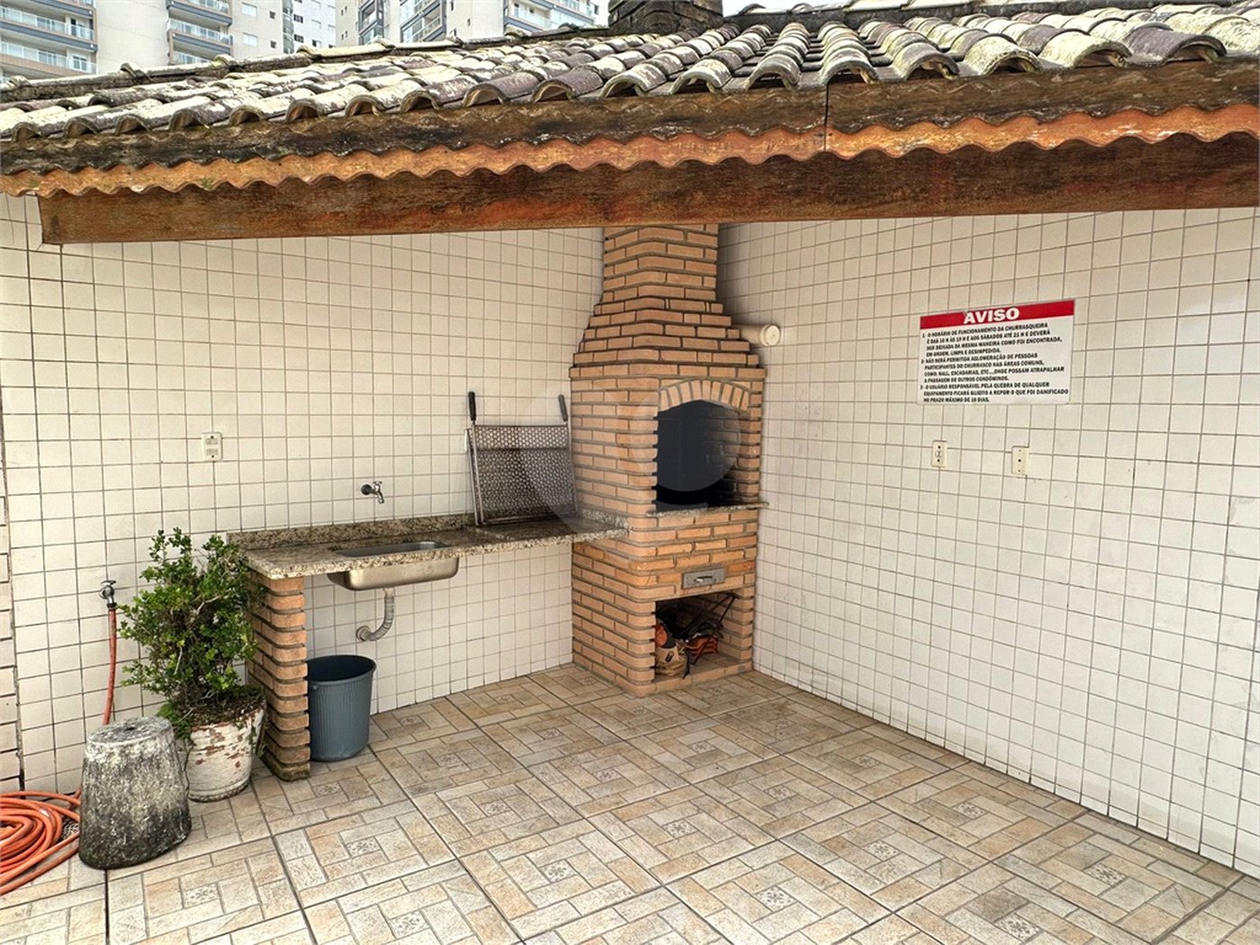 Apartamento à venda com 2 quartos, sendo 1 suíte,  em Aviação, Praia Grande, SP