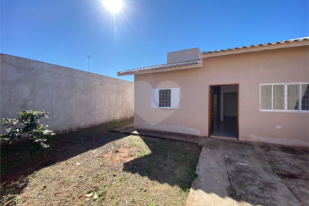 Casa à venda com 3 quartos, sendo 1 suíte, em Jardim Primavera I, Ponta Porã, MS
