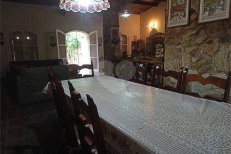 Casa Térrea à venda com 4 quartos, sendo 2 suítes,  em Jardim Paulista, Atibaia, SP