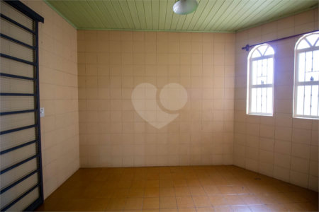 Casa à venda ou para alugar com 4 quartos, sendo 1 suíte, no Centro, São Roque, SP