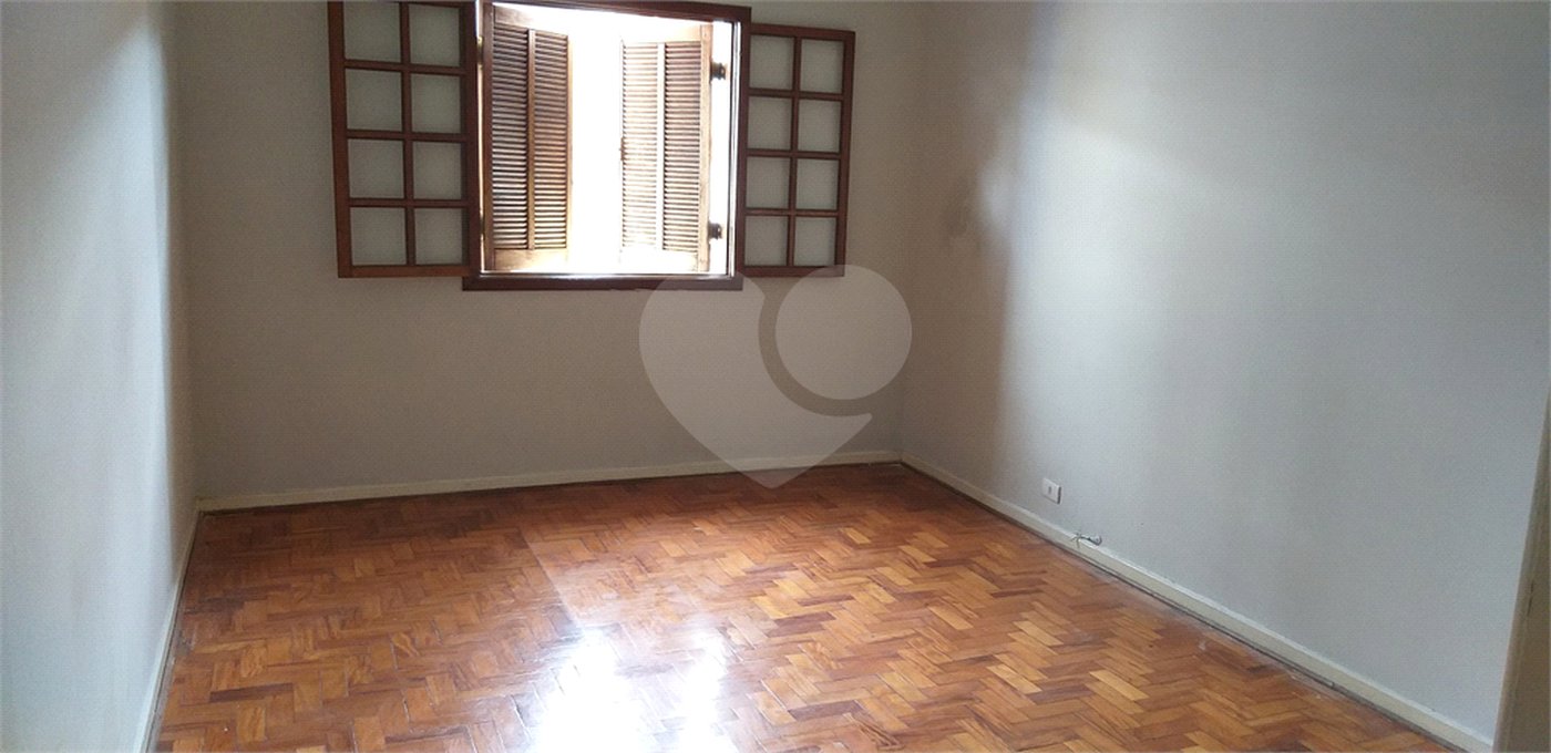 Sobrado à venda com 3 quartos em Água Fria, São Paulo, SP