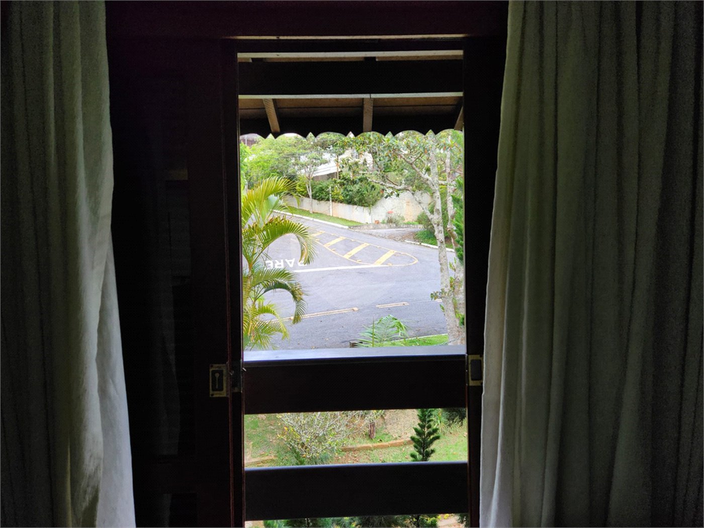 Casa à venda com 5 suítes no condomínio Suíça da Cantareira, Mairiporã - SP