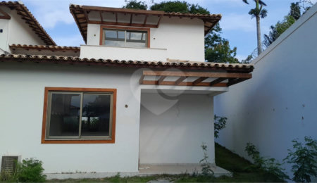 Casa em condomínio à venda com 4 quartos, sendo 2 suítes,  em Manguinhos, Armação dos Búzios, RJ