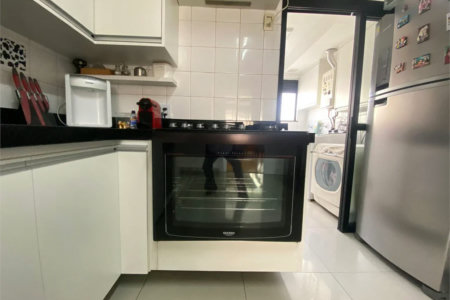 Apartamento à venda com 4 quartos, sendo 2 suítes,  em Vila Hamburguesa, São Paulo, SP