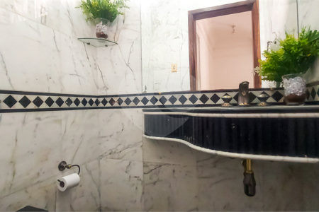 Casa à venda ou para alugar com 5 suítes em Granja Julieta, São Paulo, SP