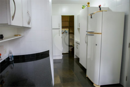 Apartamento à venda com 3 suítes em Paineiras do Morumbi, São Paulo, SP