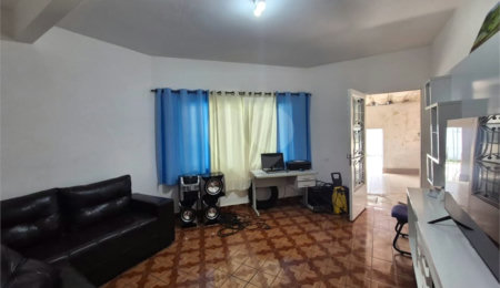 Casa à venda com 3 quartos em Cidade Domitila, São Paulo, SP