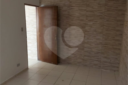 Casa à venda com 4 quartos, sendo 1 suíte, em Vila Pirajussara, São Paulo, SP