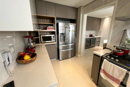 Apartamento à venda com 4 quartos, sendo 3 suítes, em Itaim Bibi, São Paulo, SP