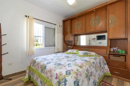 Casa Térrea à venda com 3 quartos, sendo 1 suíte, em Alpes D'ouro, Bom Jesus dos Perdões, SP