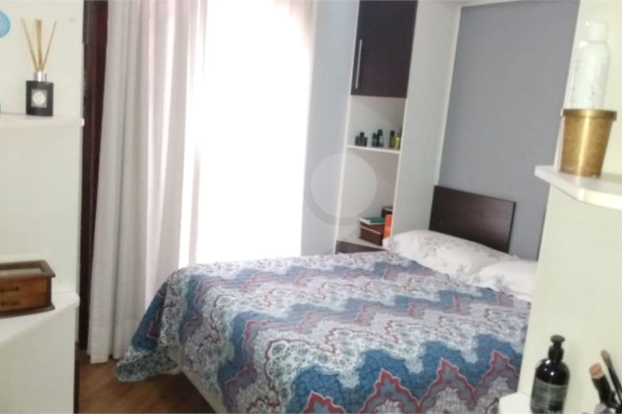 Sobrado à venda com 2 quartos, sendo 1 suíte,  em Jardim Regina, São Paulo, SP