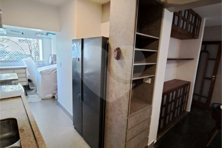 Apartamento à venda com 3 quartos, sendo 1 suíte, em Vila Uberabinha, São Paulo, SP