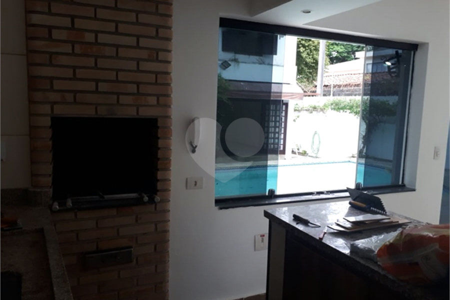 Sobrado à venda com 5 quartos, sendo 3 suítes, em Tremembé, São Paulo, SP