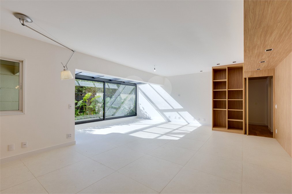 Apartamento à venda com 3 suítes em Chácara Santo Antônio, São Paulo, SP