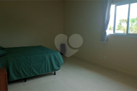 Casa à venda com 5 suítes no condomínio Village da Serra, Araçoiaba da Serra - SP