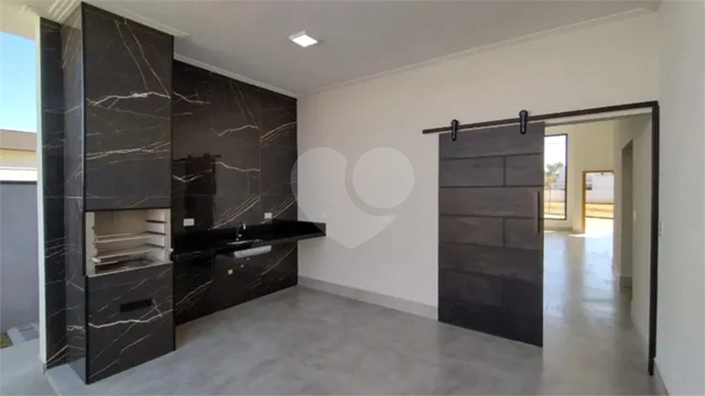 Casa à venda com 3 quartos, sendo 1 suíte,  no condomínio Terras do Vale, Caçapava - SP