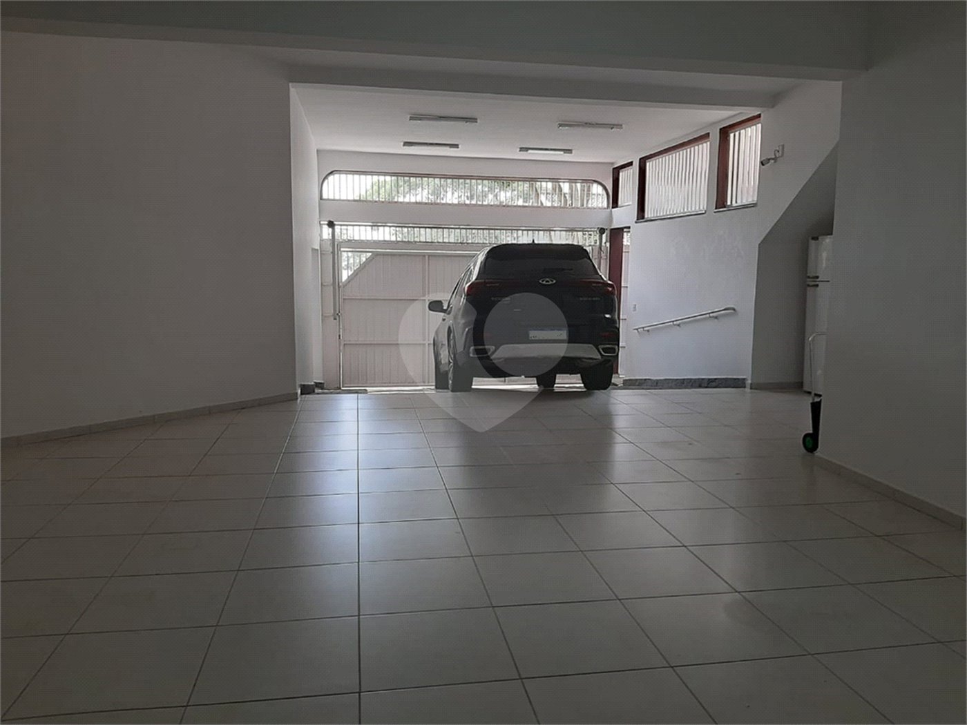 Sobrado à venda com 4 quartos, sendo 3 suítes, em Tremembé, São Paulo, SP