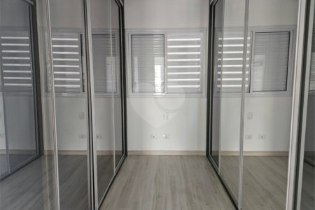 Casa à venda com 2 quartos, sendo 1 suíte, no condomínio Vitória Park, Suzano - SP