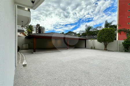 Casa a venda no Parque Faber Castell I