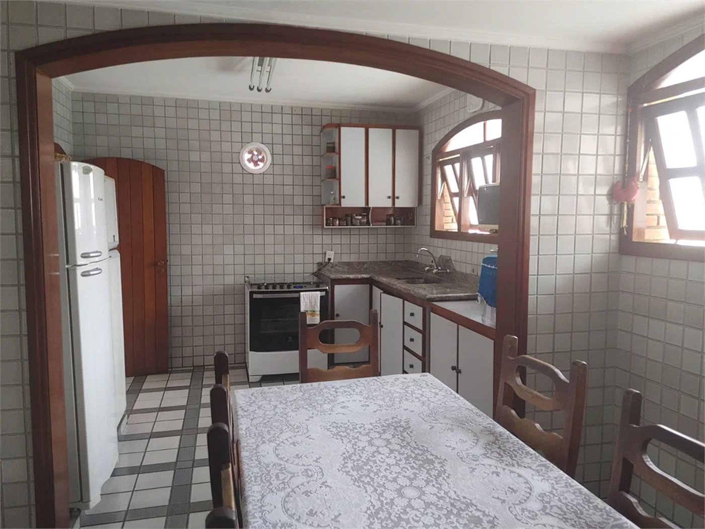 Casa à venda com 4 quartos, sendo 2 suítes, em Parque dos Príncipes, São Paulo, SP