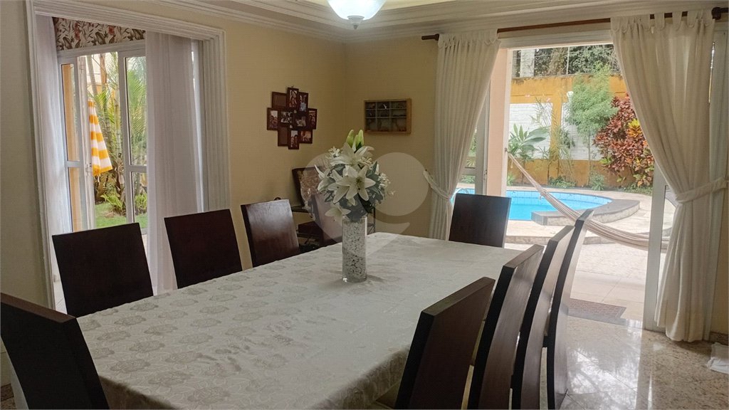 Casa à venda com 4 quartos, sendo 2 suítes, no condomínio Canamari, São Paulo - SP