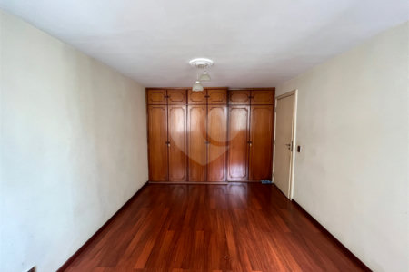 Apartamento à venda com 3 quartos, sendo 1 suíte, em Itaim Bibi, São Paulo, SP