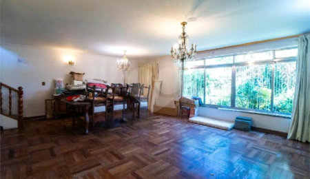 Sobrado à venda com 4 quartos, sendo 1 suíte,  em Jabaquara, São Paulo, SP