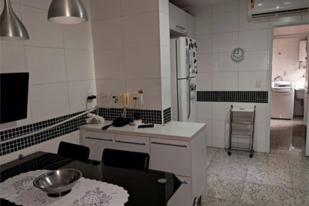 Apartamento Residencial à venda, Gonzaga, Santos - AP0761.