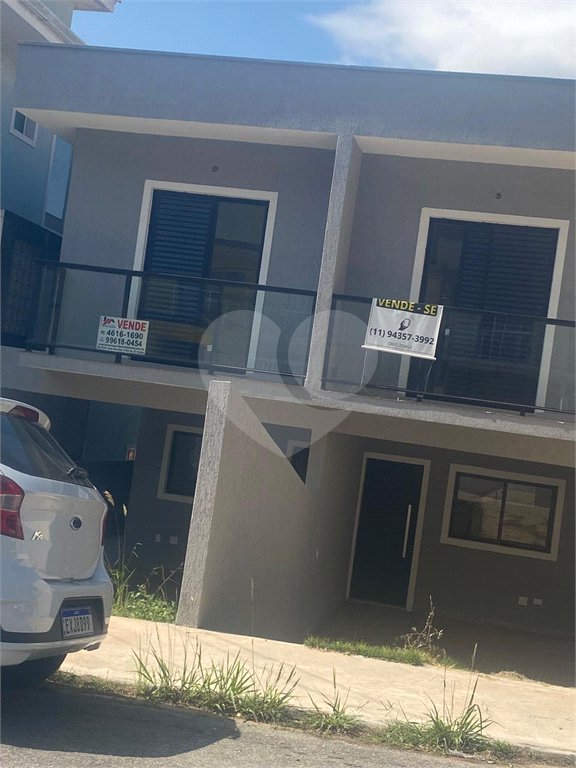 Casa à venda com 3 quartos, sendo 1 suíte, no condomínio Villa D'este, Cotia - SP