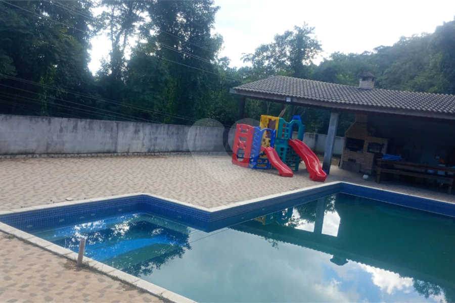 Condomínio para alugar com 3 quartos, sendo 1 suíte, em Caraguatá, Mairiporã, SP