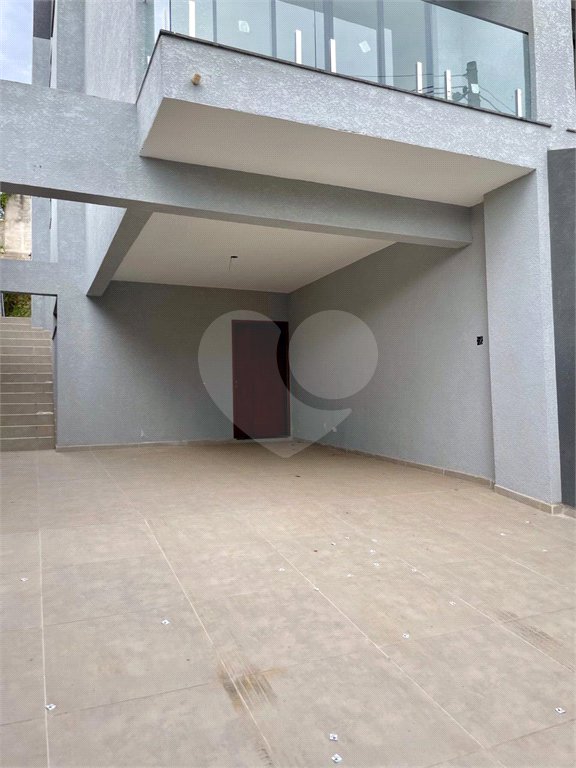 Sobrado à venda com 3 suítes em Jardim dos Pinheiros, Atibaia, SP