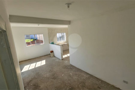 Casa à venda com 2 quartos, sendo 1 suíte,  em Residencial e Comercial Guarulhos, Guarulhos, SP