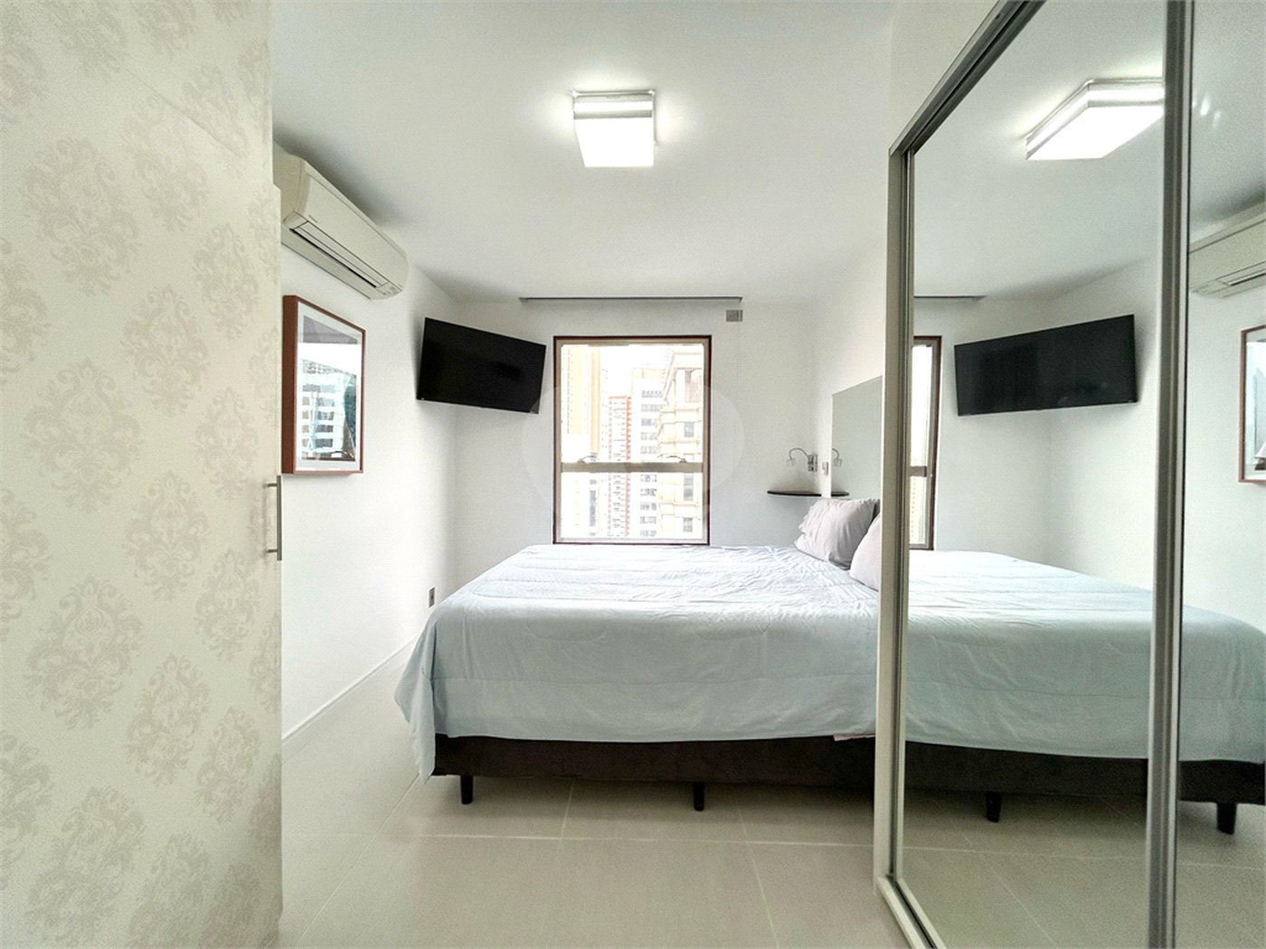 Apartamento à venda ou para alugar com 2 quartos, sendo 1 suíte, em Brooklin, São Paulo, SP
