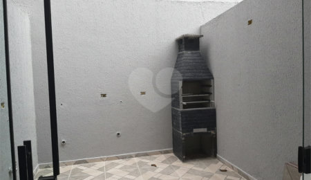 Sobrado à venda com 3 quartos, sendo 1 suíte,  em Bosque da Saúde, São Paulo, SP