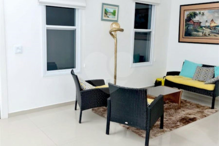 Casa à venda com 3 quartos, sendo 1 suíte, no condomínio Vale da Santa Fé, Vinhedo - SP