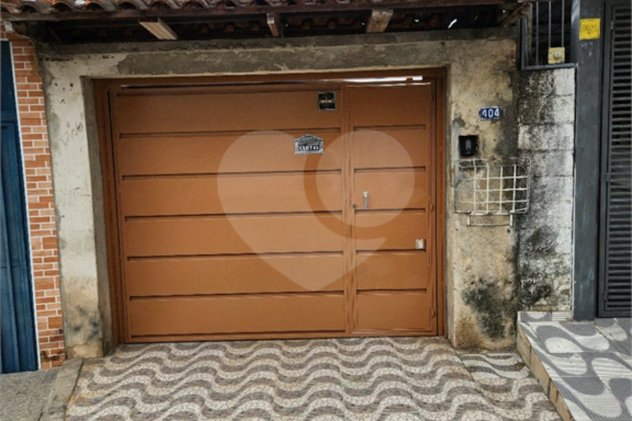 Sobrado à venda com 3 quartos no Brasilândia, São Paulo, SP