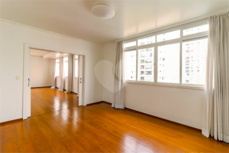 Apartamento à venda com 4 quartos, sendo 1 suíte, em Jardim Paulista, São Paulo, SP