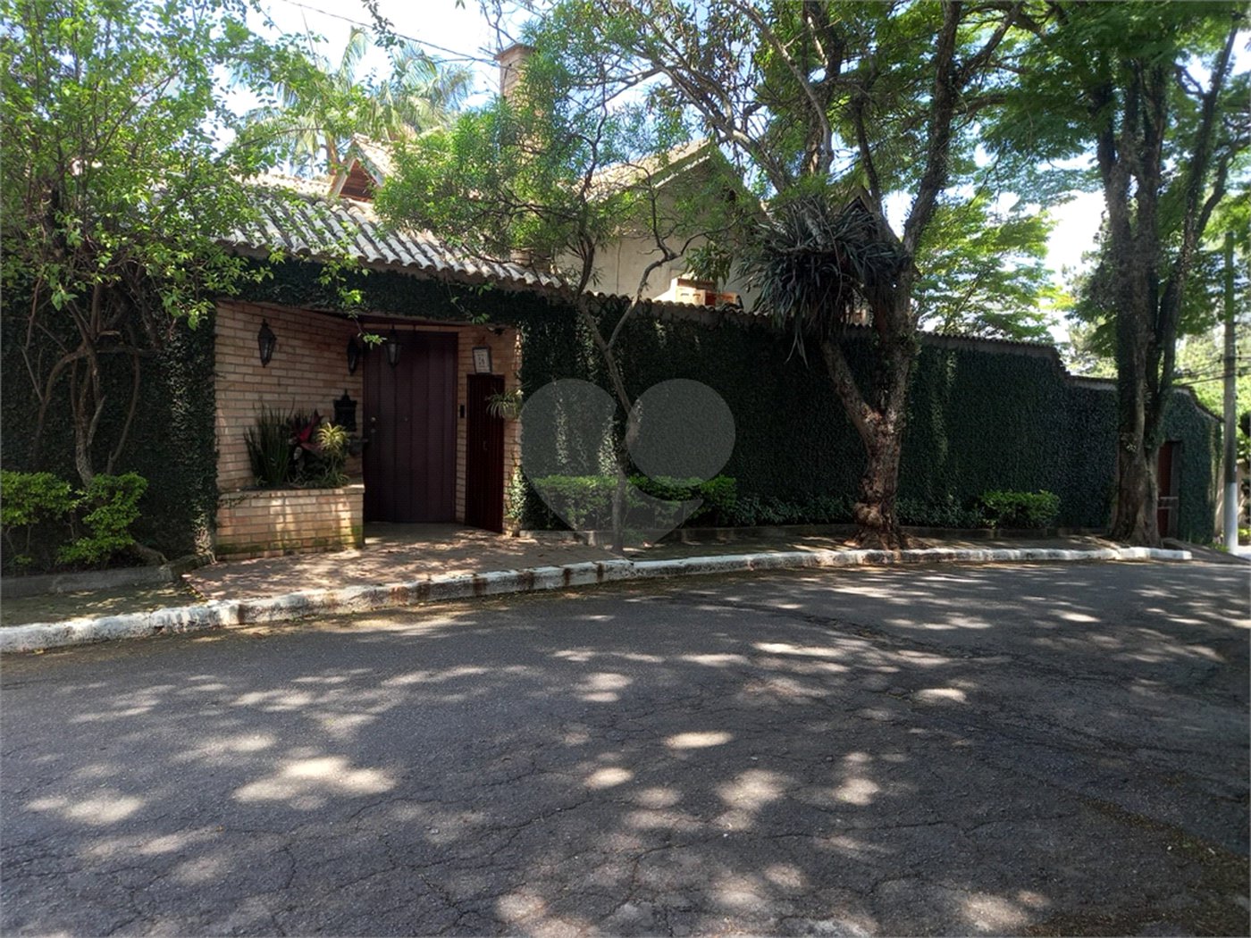 Sobrado à venda com 4 suítes em Tremembé, São Paulo, SP