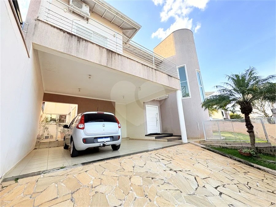 Casa à venda com 3 suítes em Parque Nova Suíça, Valinhos, SP