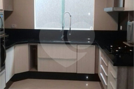 Casa à venda com 3 quartos, sendo 1 suíte,  em Vila Miranda, Itaquaquecetuba, SP