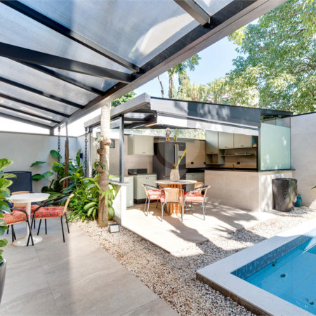Casa à venda com 4 suítes no condomínio Villa Suiça, São Paulo - SP