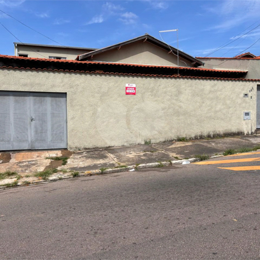 Casa à venda com 4 quartos, sendo 1 suíte, em Jardim São Judas Tadeu, Salto, SP