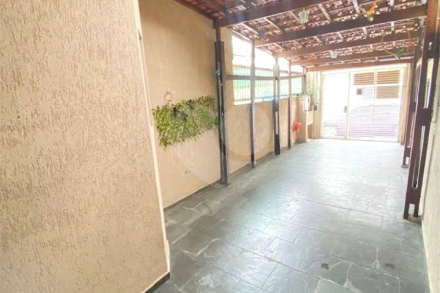 Sobrado à venda com 2 quartos, sendo 1 suíte,  em Jardim Regina, São Paulo, SP