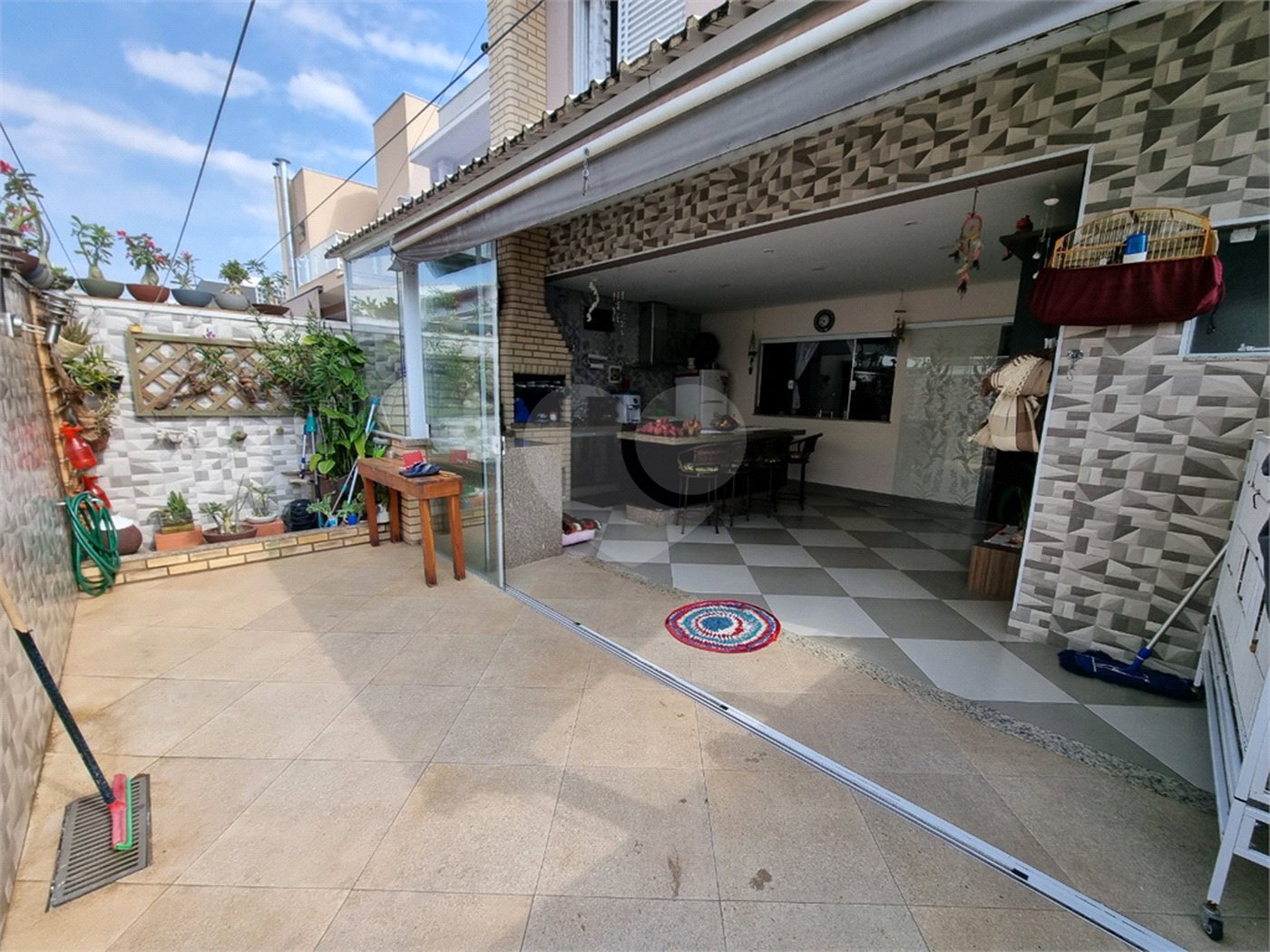 Casa à venda com 3 suítes no condomínio Horto Florestal I, Sorocaba - SP