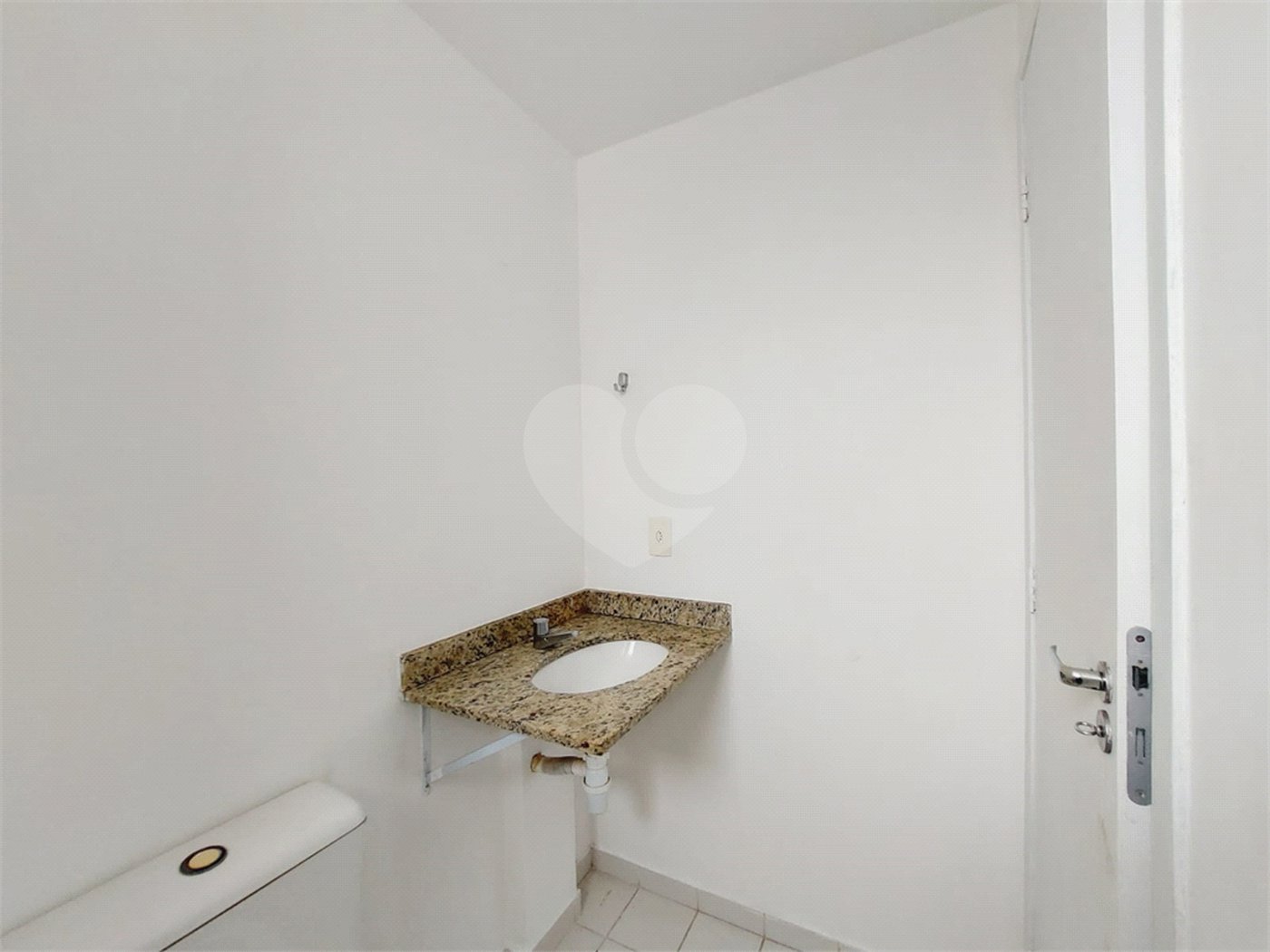 Apartamento à venda ou para alugar com 2 quartos em Vila Anastácio, São Paulo, SP