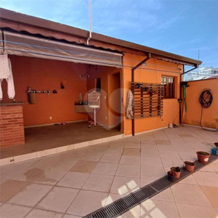 Sobrado à venda com 3 quartos, sendo 2 suítes,  em Jardim Marica, Mogi das Cruzes, SP