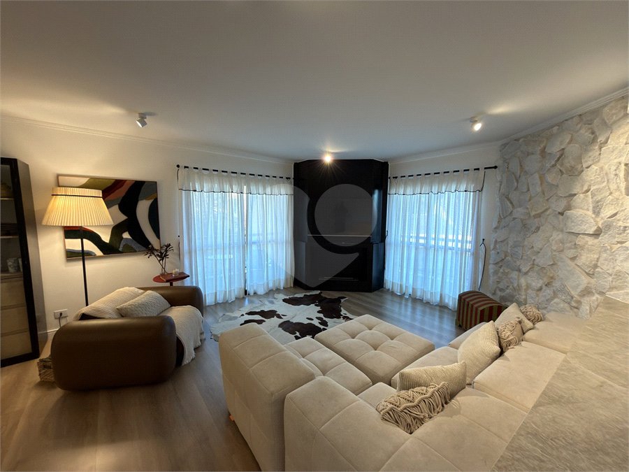 Apartamento à venda com 3 quartos, sendo 1 suíte, em Parque São Domingos, São Paulo, SP