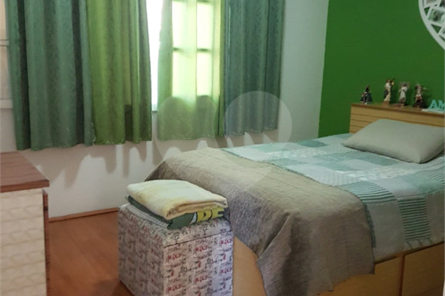 Casa à venda com 4 quartos, sendo 2 suítes, no condomínio Ibiratiba, São Paulo - SP